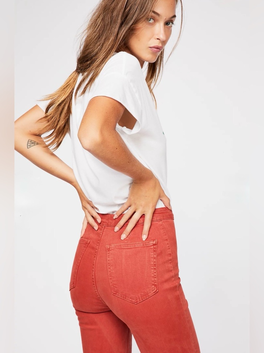 Free People We The Free Just Float Flare Jeans‎ Tie-Dye Red Orange Boho Sz:28 - Picture 2 of 8